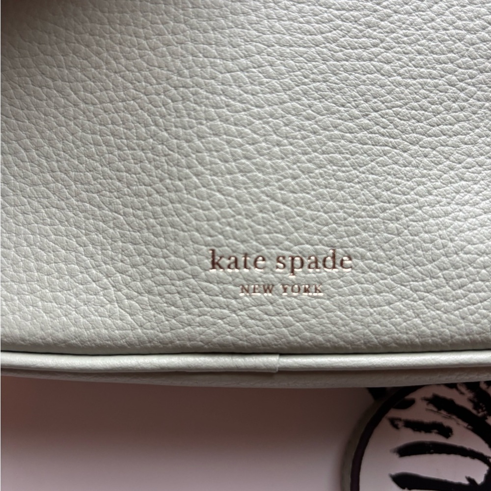 Kate Spade Crossbody Camera Bag- Pistachio Leather - Picture 8 of 8